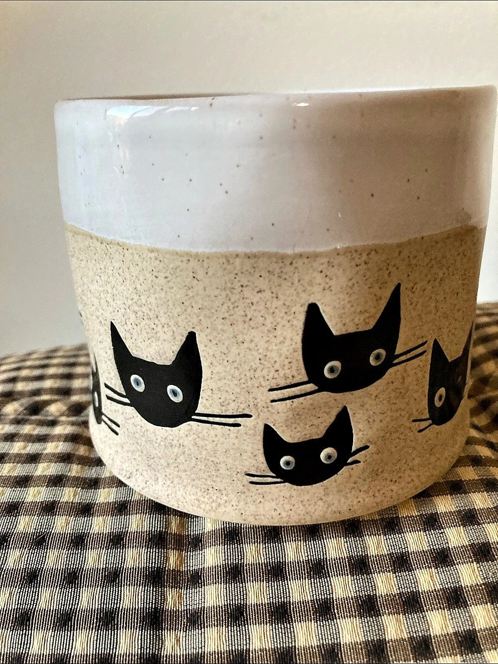 Primo Design Cat Print Mug in White & Black